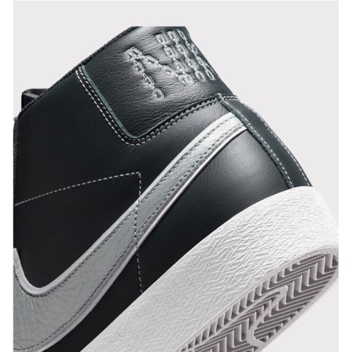 NIKE SB ZOOM BLAZER MID QS AZUL MARINO