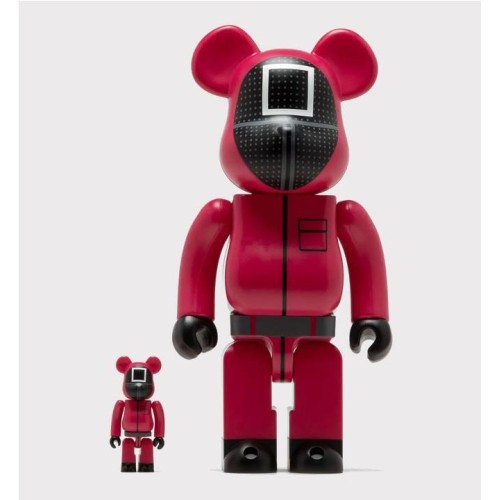 BEARBRICK SQUID GAME MANAGER ROJO