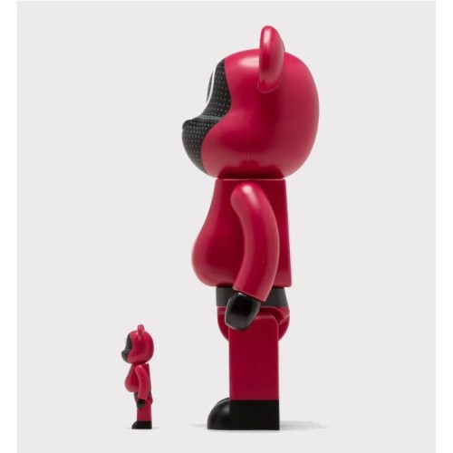 BEARBRICK SQUID GAME WORKER ROJO