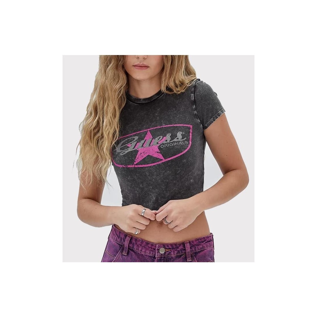 GUESS GO VINTAGE STAR BABY TEE NEGRO