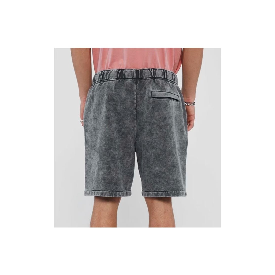 GUESS GO ACID FLEECE SHORT NEGRO
