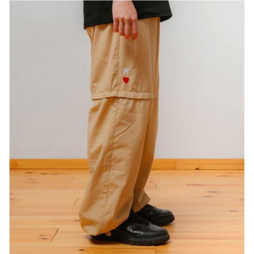 WE ARE NOT FRIENDS UNCUT PANTS BEIGE