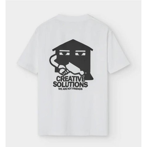 WE ARE NOT FRIENDS CREATIVE BLANCO