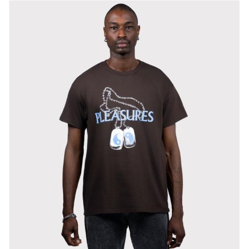 PLEASURES DOG TAGS TEE MARRON 2