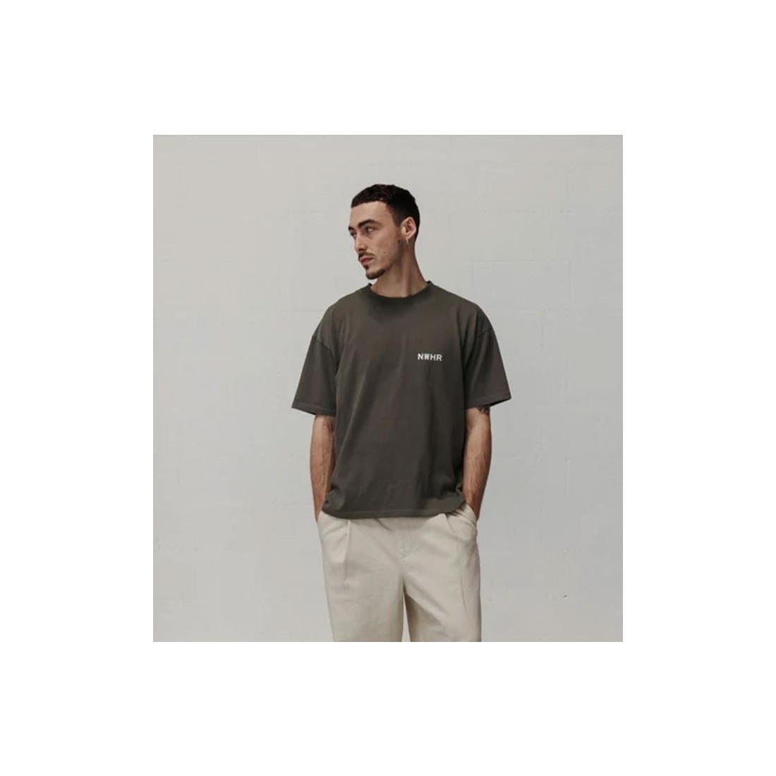 NWHR BASIC CROPPED TEE VERDE OLIVA