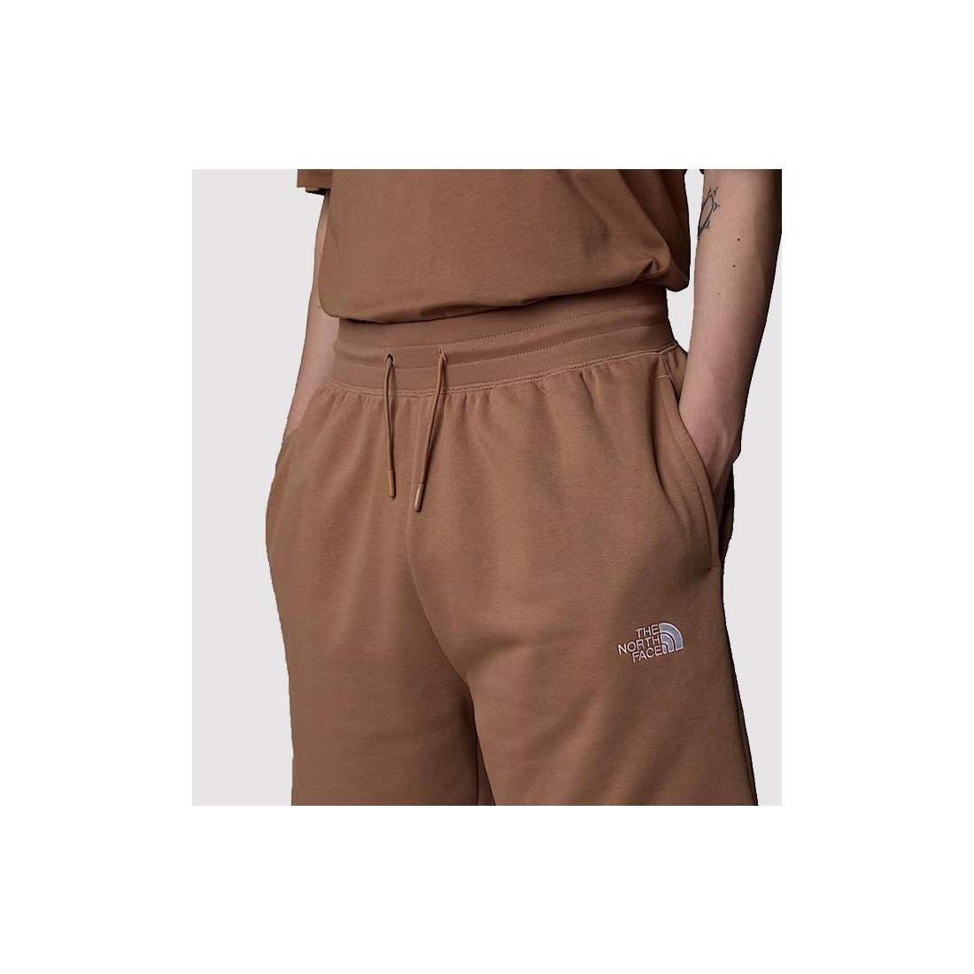 THE NORTH FACE ESSENTIAL SHORT MARRON
