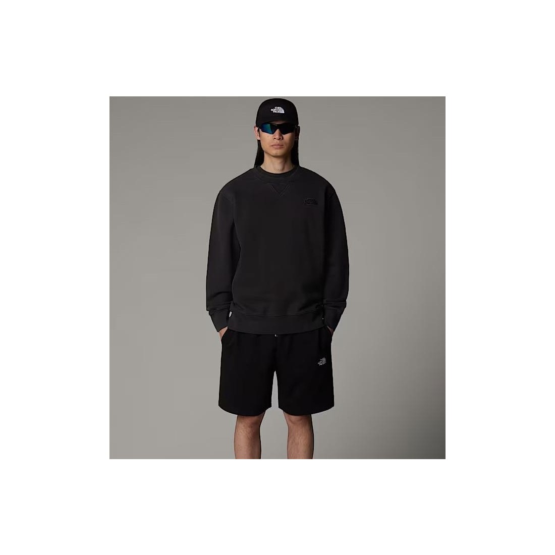THE NORTH FACE ESSENTIAL SHORT NEGRO