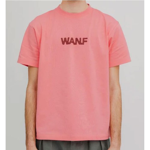 WE ARE NOT FRIENDS SEASON LOGO ROSADO