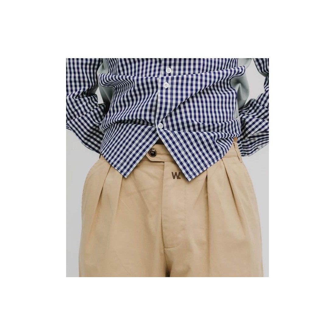 WE ARE NOT FRIENDS PLEAT CHINO BEIGE