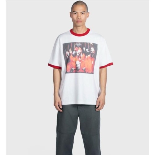 PLEASURES SEL TITLD RINGER TEE BLANCO