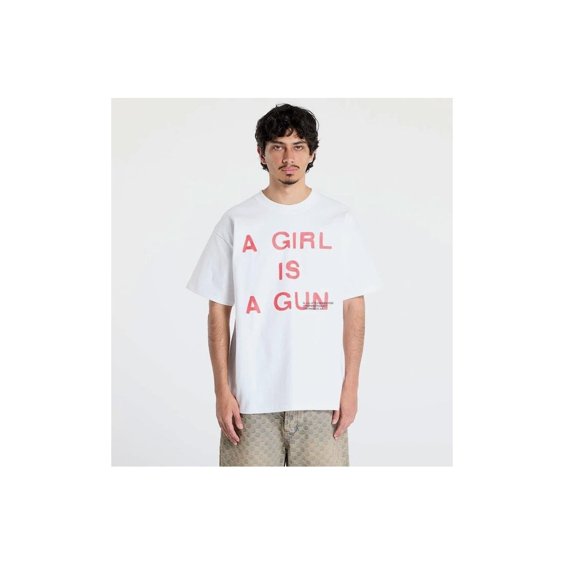 PLEASURES GIRL IS A GUN TEE BLANCO