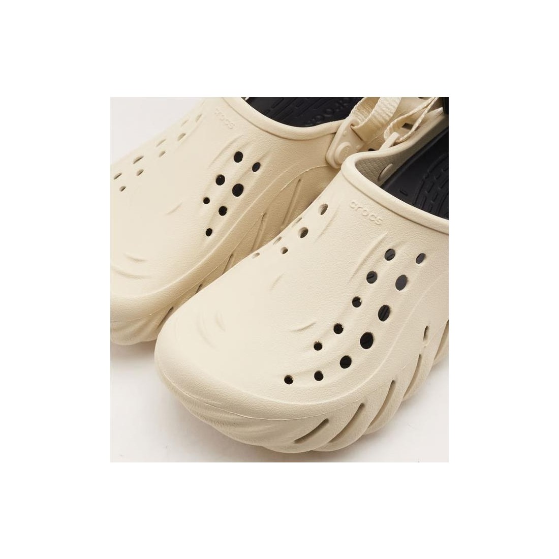 CROCS ECHO CLOG U BEIGE1