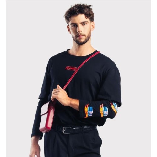 CHACHO HOT GUAGUAS TEE NEGRO