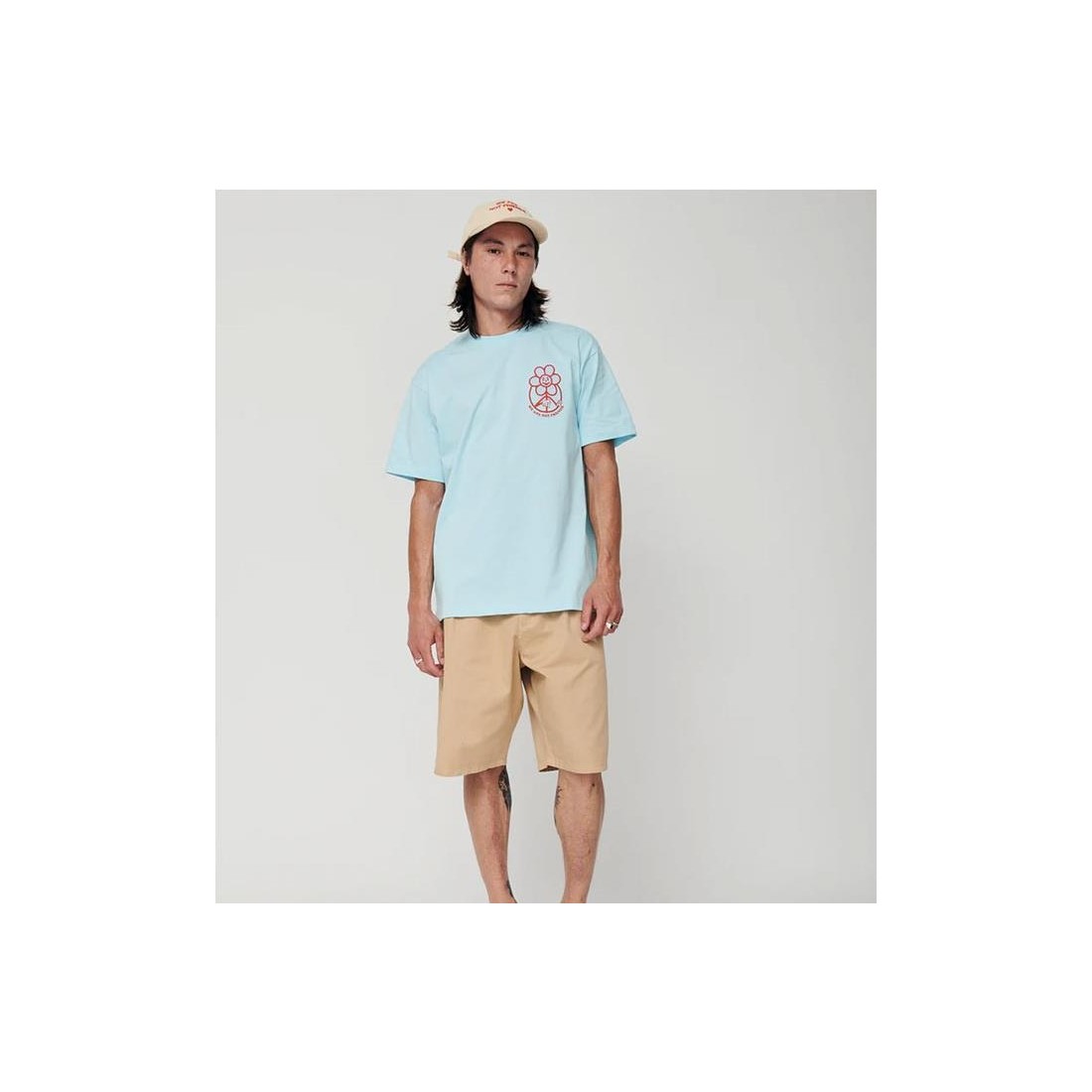 WE ARE NOT FRIENDS PLEAT SHORT BEIGE