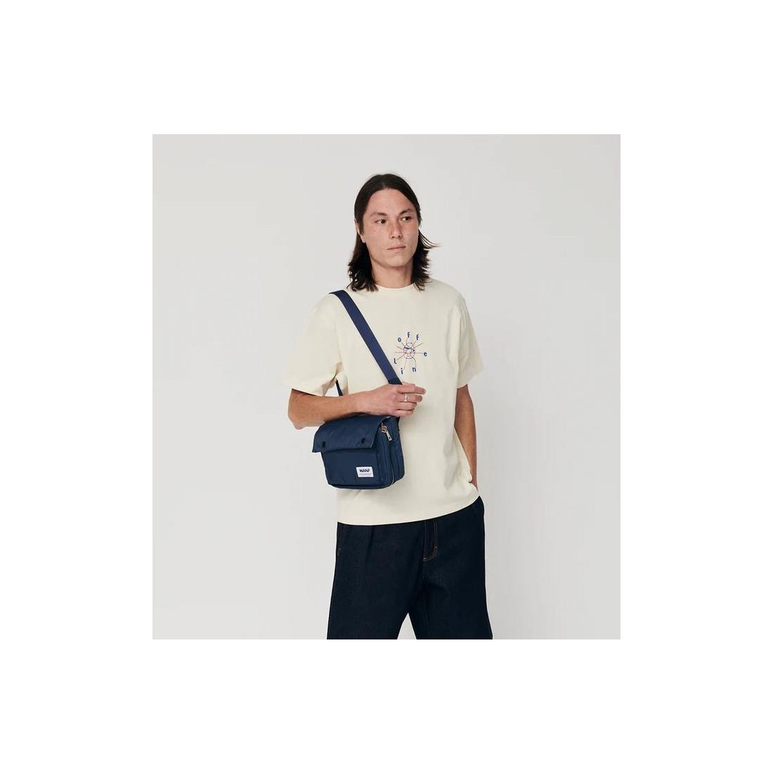 WE ARE NOT FRIENDS CROSS BAG AZUL CLARO