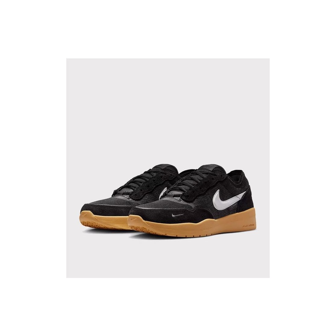 NIKE SB PS8 NEGRO