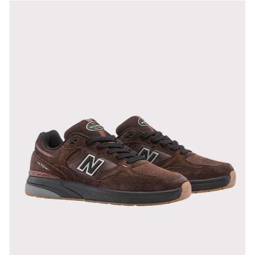 NB NUMERIC 933 ANDREW REYNOLDS MARRON