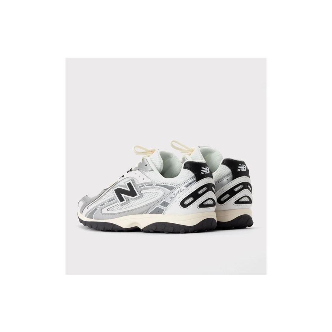 NEW BALANCE 204L PLATA
