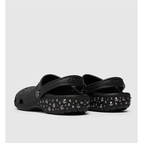 CROCS CLASSIC STUDDED CLOG NEGRO