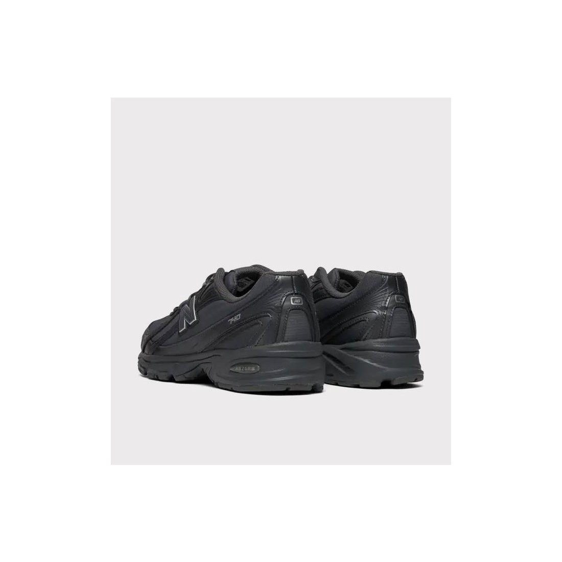 NEW BALANCE 740 NEGRO