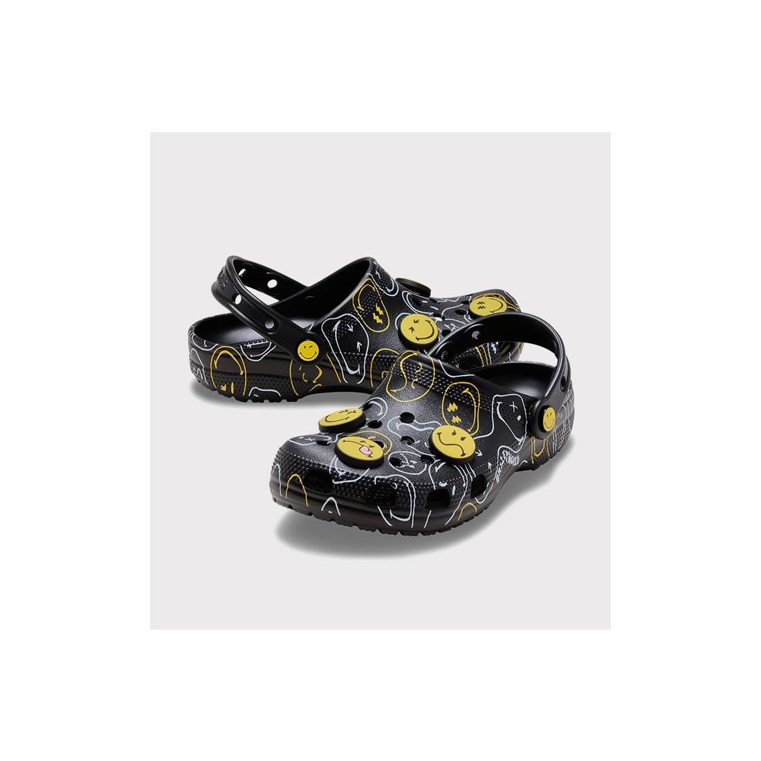 CROCS SMILEY CLSSC CLOG U NEGRO