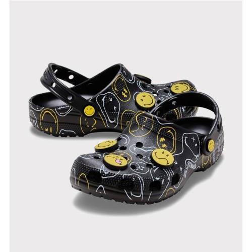 CROCS SMILEY CLSSC CLOG U NEGRO