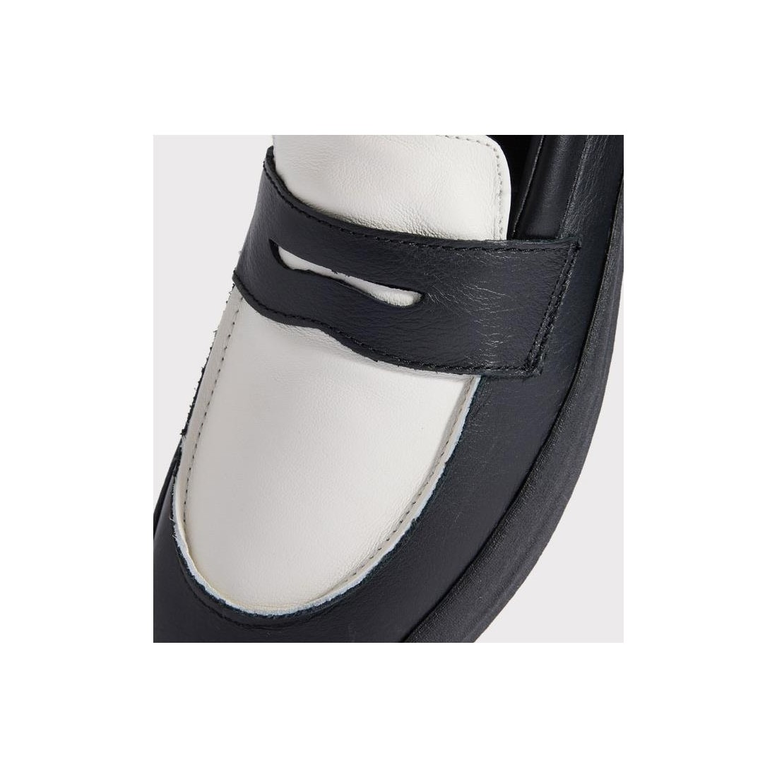 VANS SKATE LOAFER NEGRO