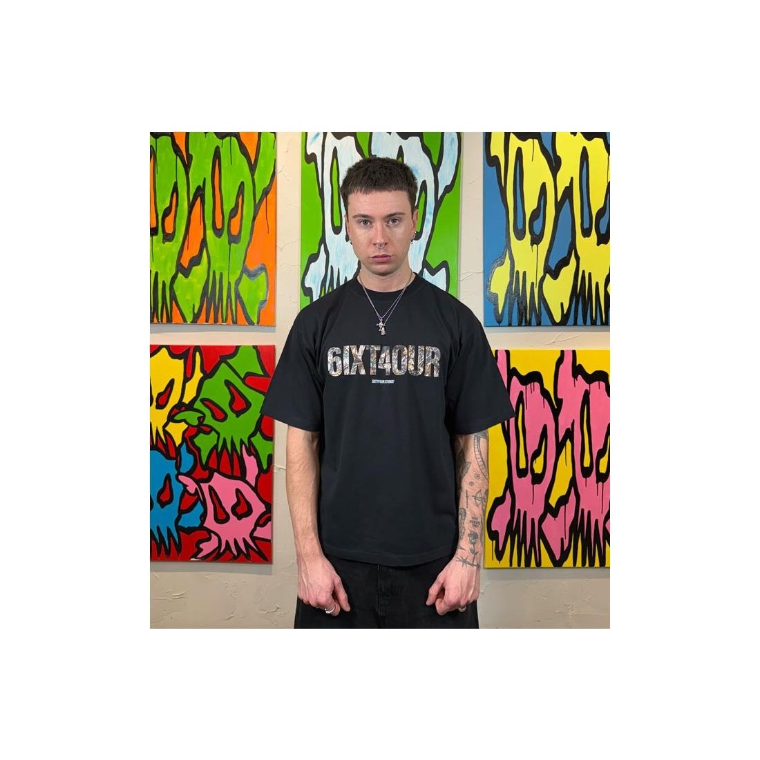 6IXT4OUR FOREST TEE NEGRO