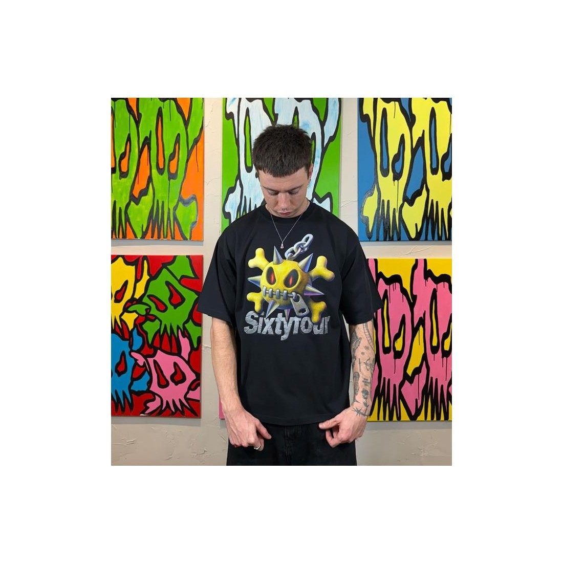 6IXT4OUR WRECKING TEE NEGRO