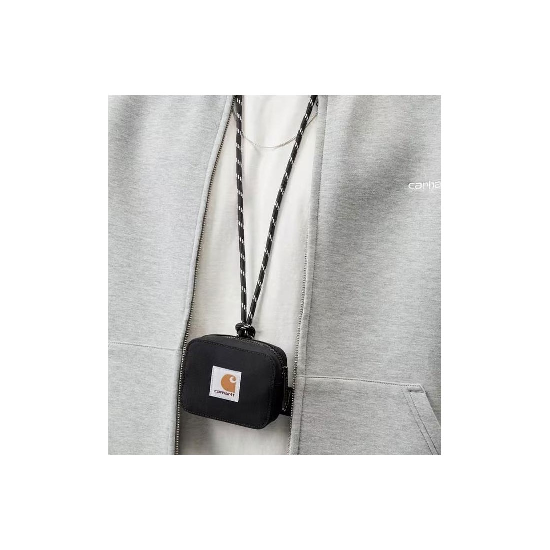 CARHARTT WIP ADAIR POUNCH NEGRO