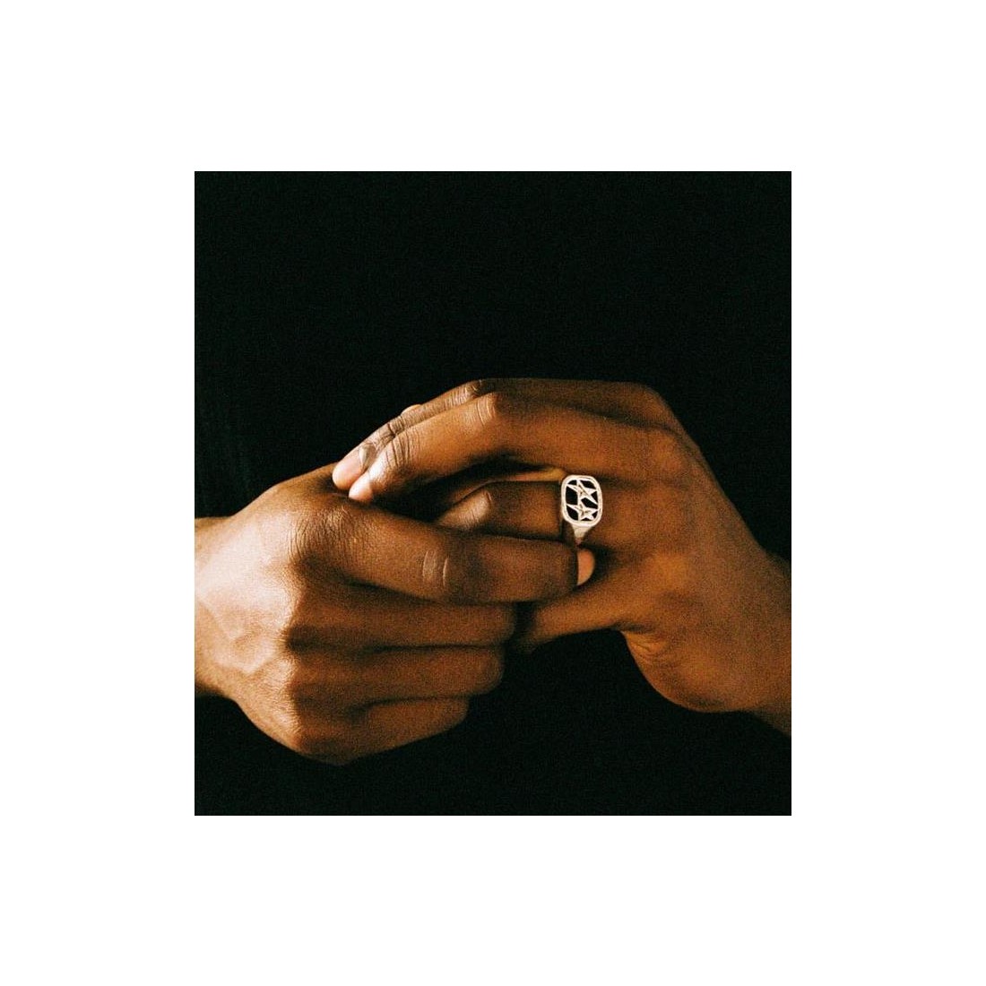 TWOJEYS FRAMED RING PLATA