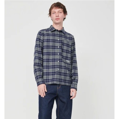 WE ARE NOT FRIENDS LUMBERJACK GRIS 2