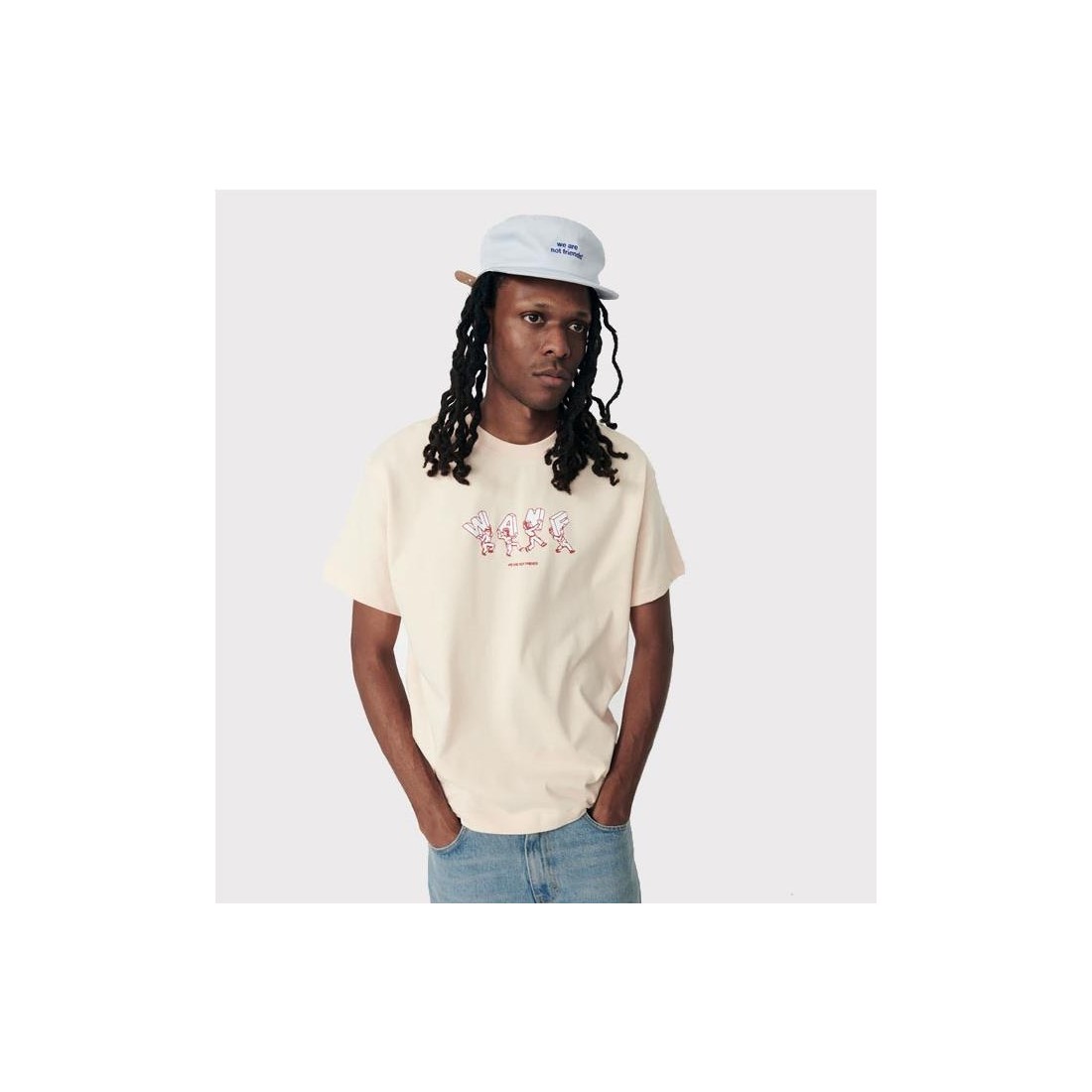 WE ARE NOT FRIENDS LETRING TEE BEIGE