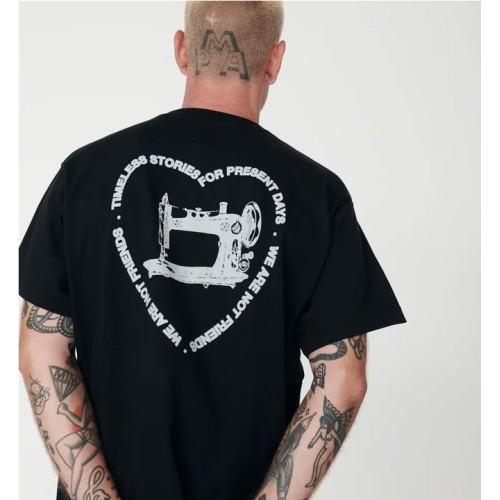 WE ARE NOT FRIENDS SEWING TEE NEGRO