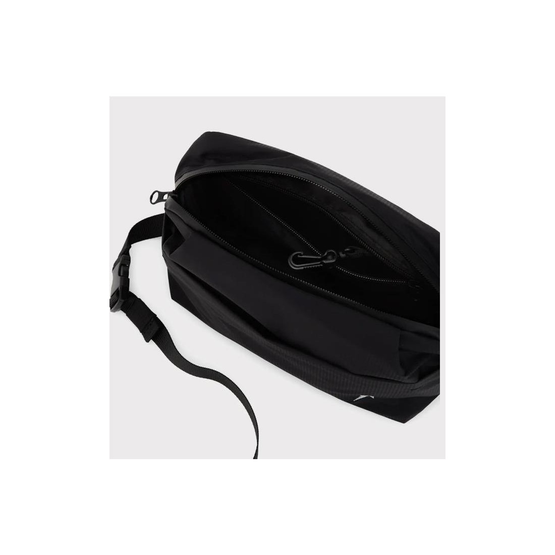 WE ARE NOT FRIENDS TRAVEL BAG NEGRO