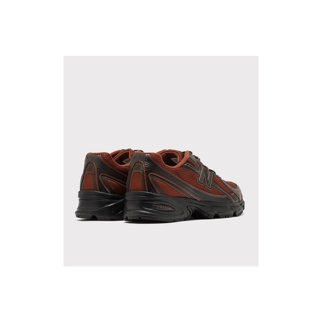NEW BALANCE 740 MARRON