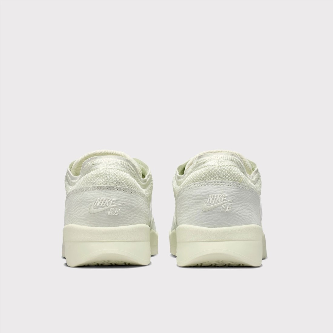 NIKE SB PS8 BLANCO ROTO