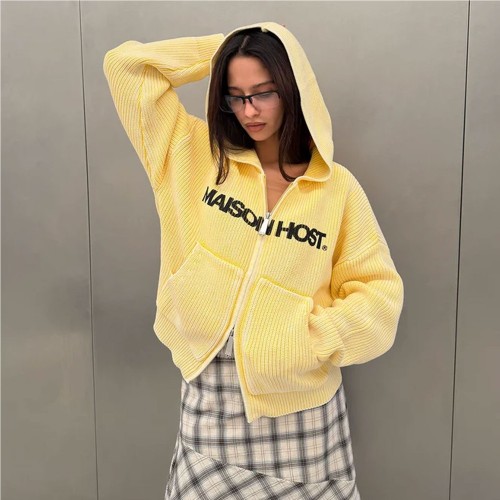 MAISON HOST ICONIC KNIT ZIPPER AMARILLO