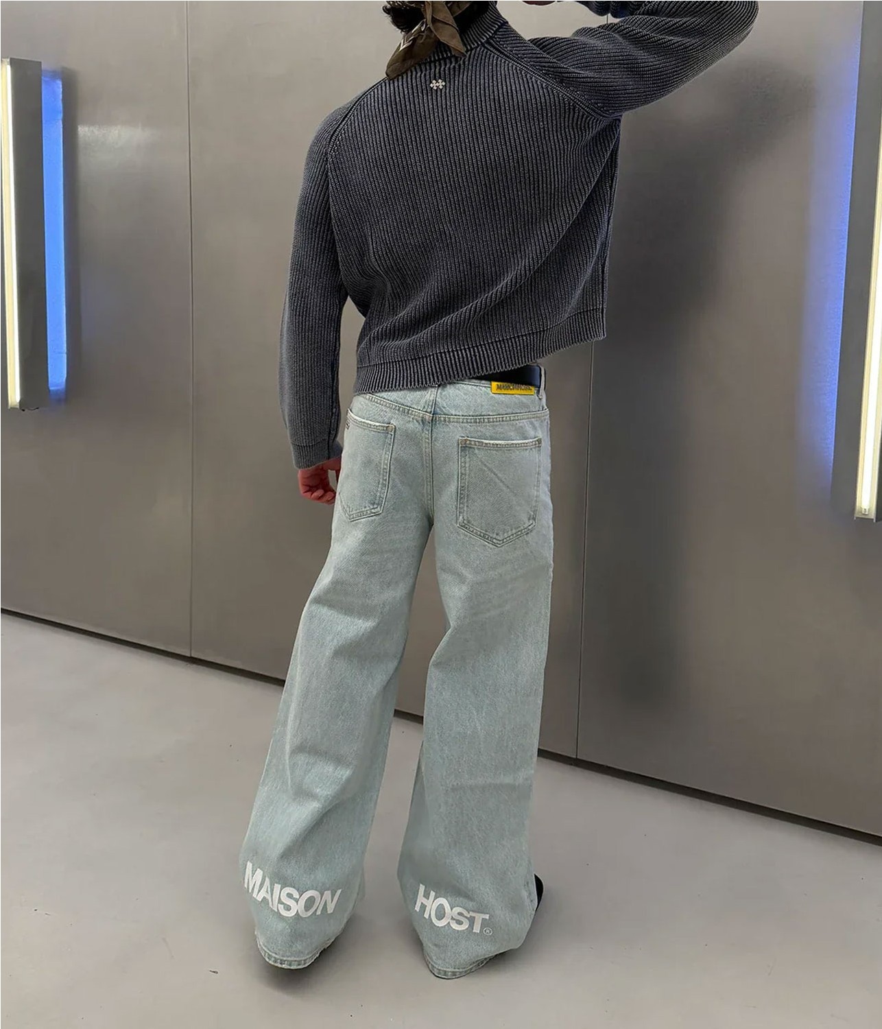 MAISON ESSENTIAL LIGHT JEANS