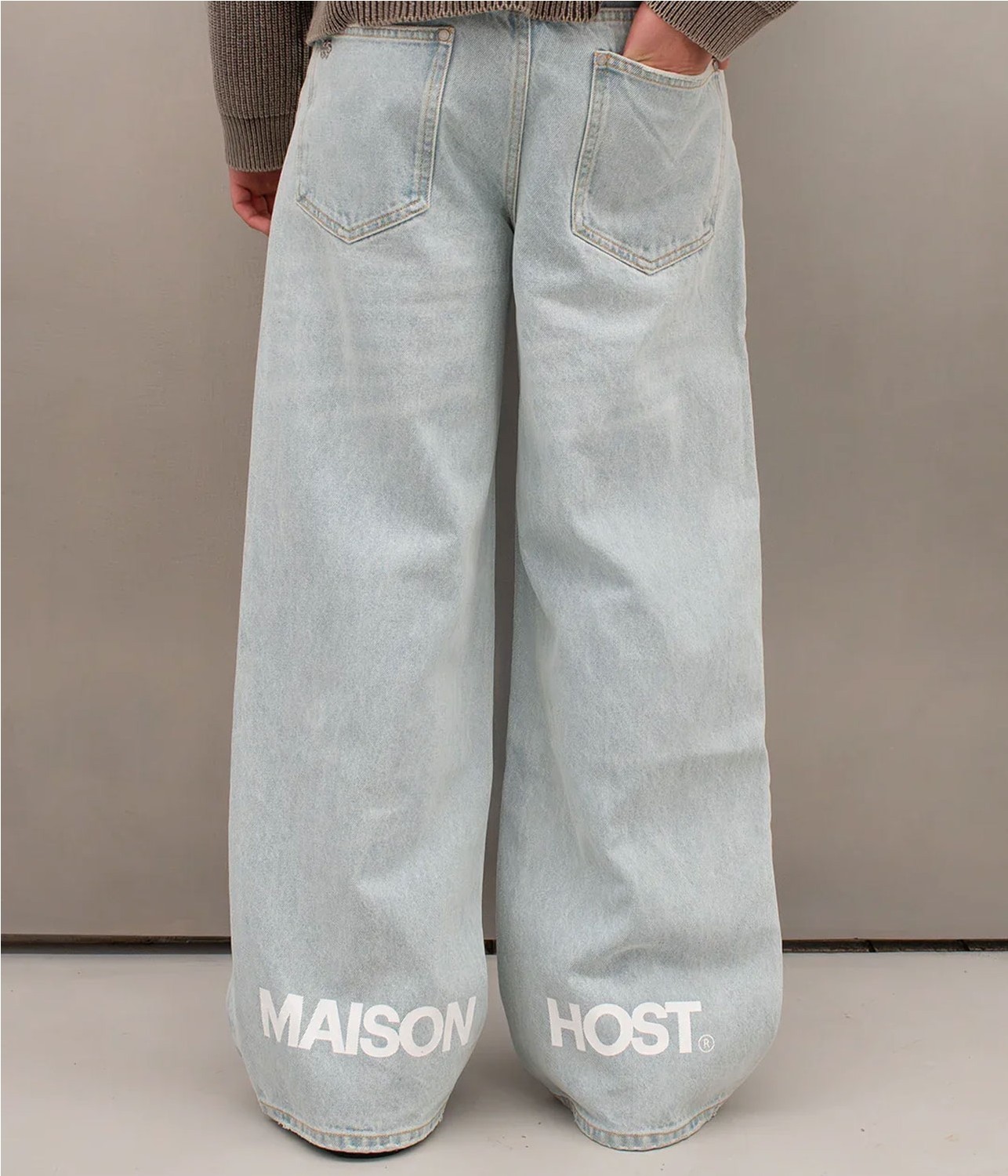 MAISON ESSENTIAL LIGHT JEANS