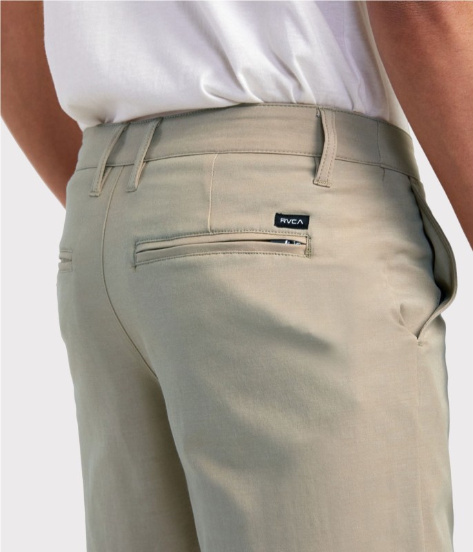 RVCA BACK IN HYBRID SHORT