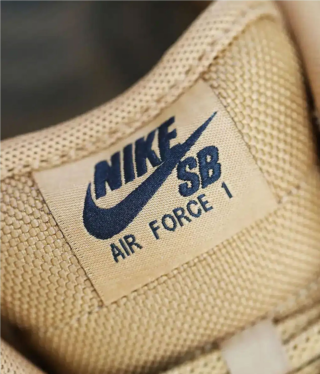 NIKE SB AIR FORCE 1