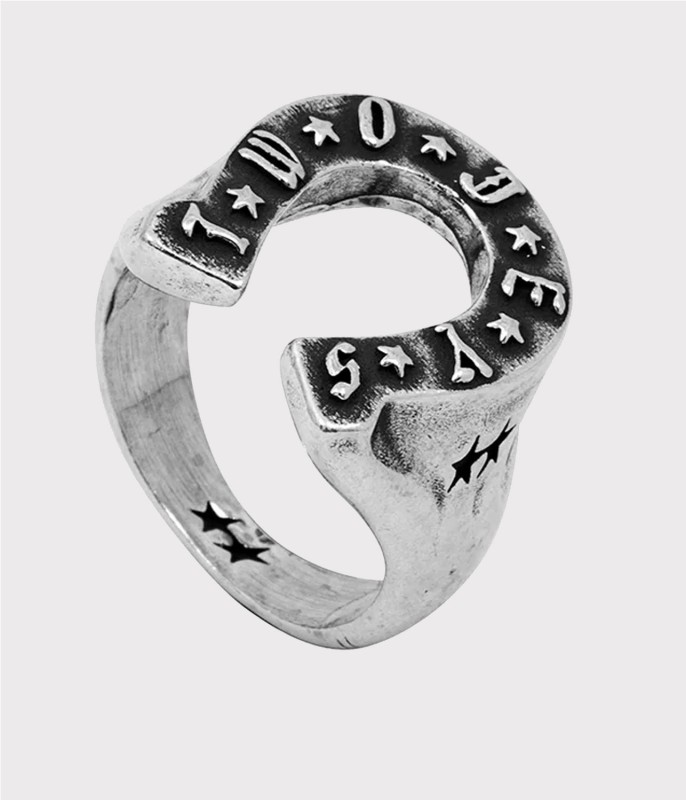 TWOJEYS TJ HORSESHOE RING