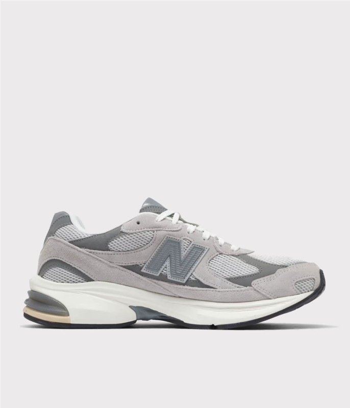 NEW BALANCE 2010 2