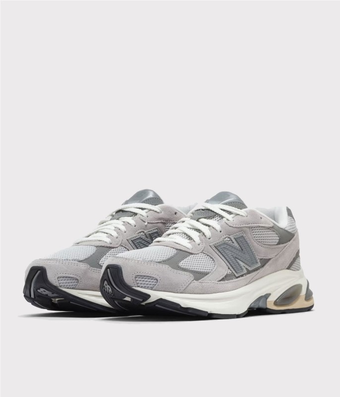 NEW BALANCE 2010