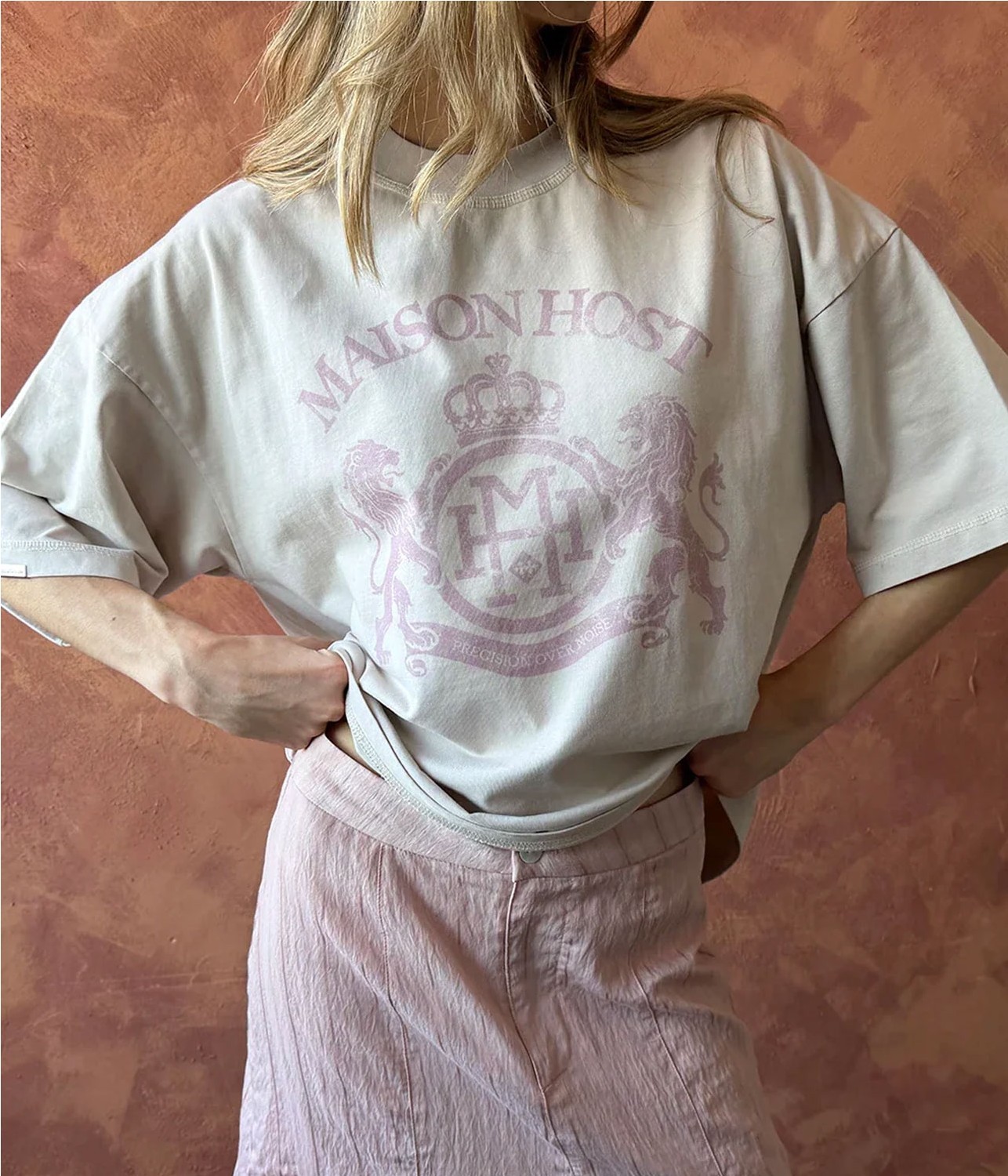 MAISON HOST CREST TEE