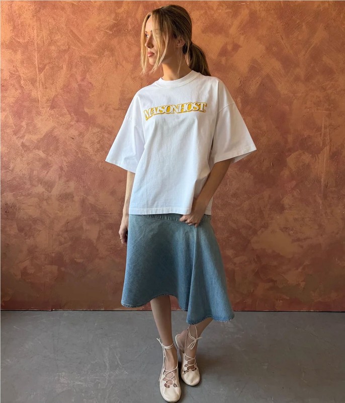 MAISON HOST RETRO LETTERNG TEE
