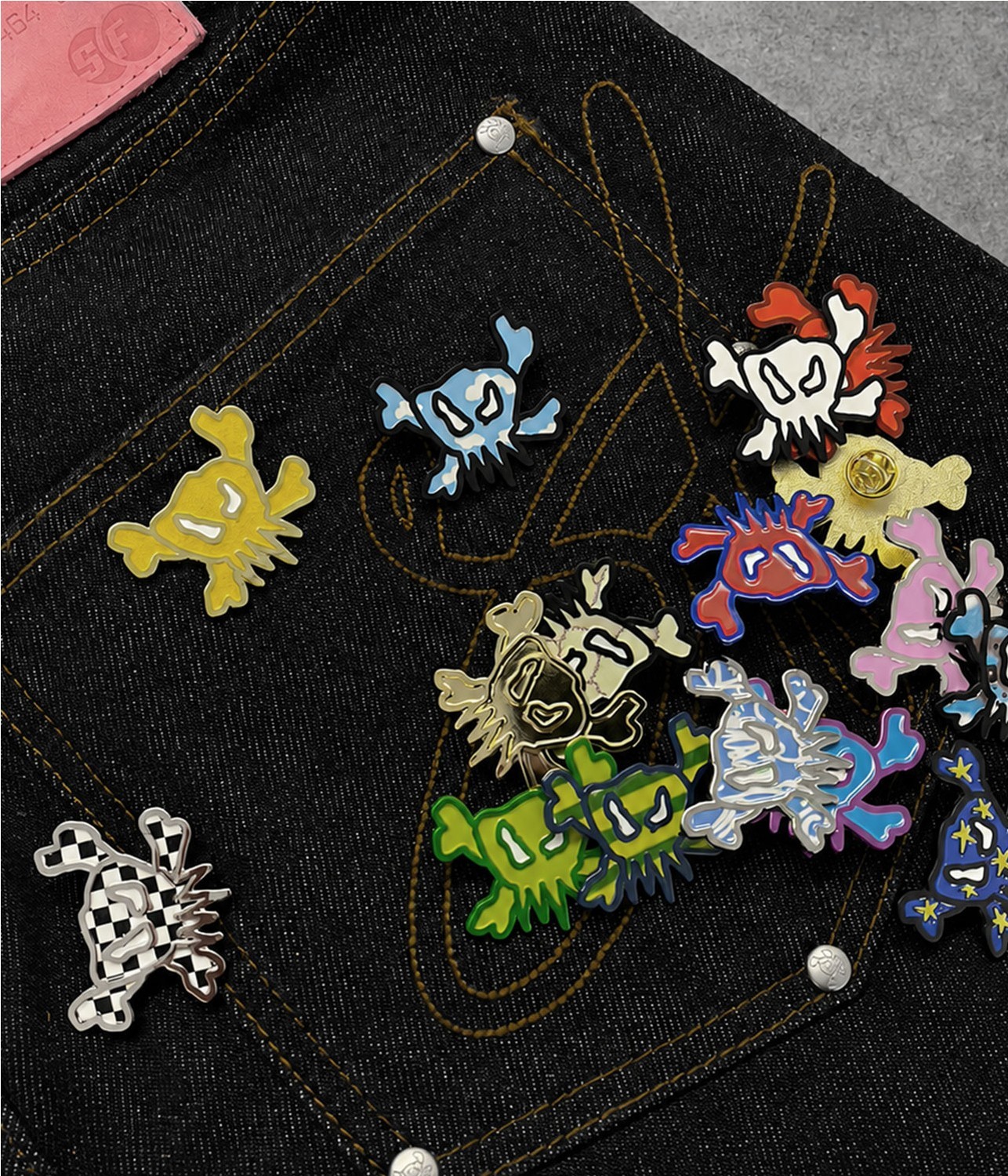 6IXT4OUR MYSTERY PIN