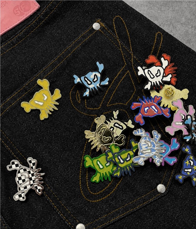 6IXT4OUR MYSTERY PIN