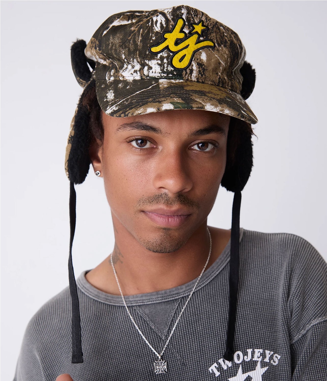 TWOJEYS TJ INITIALS EARFLAP